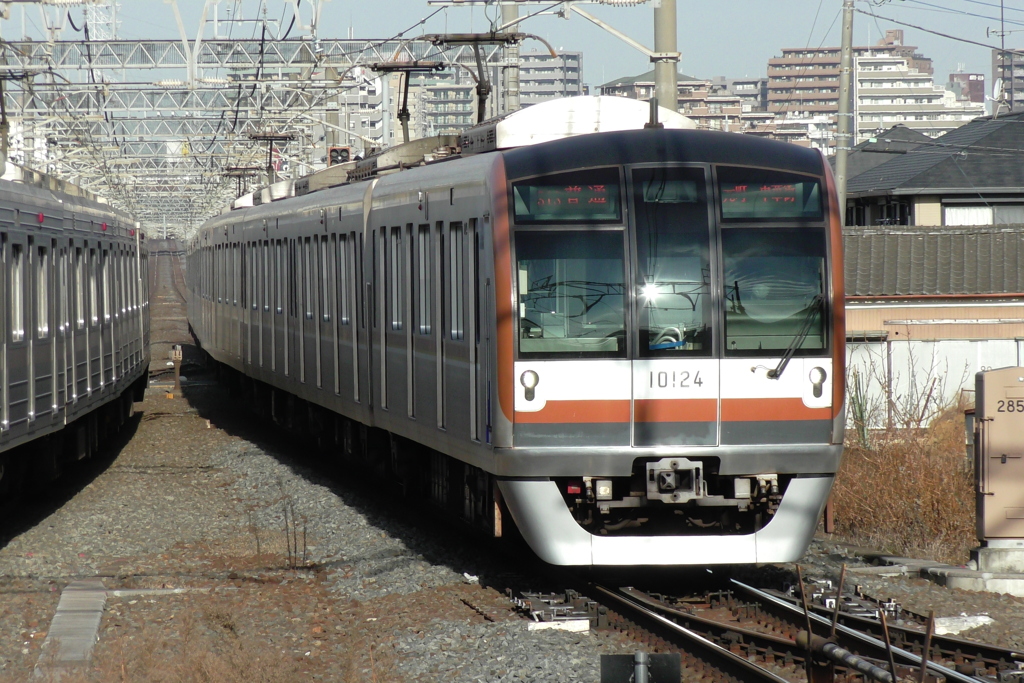 東京メトロ10000系