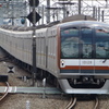 東京メトロ10000系電車