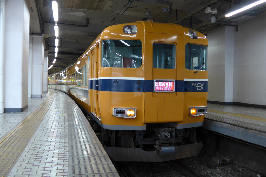 近鉄特急ビスタカー(ビスタEX)