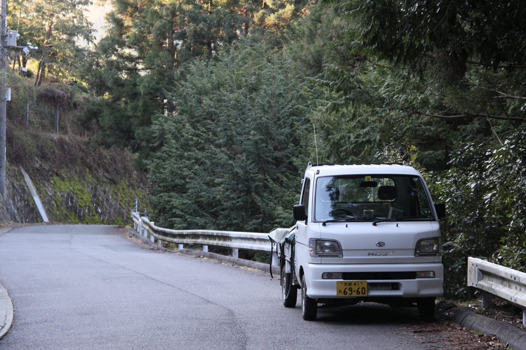 峠のハイゼットトラック