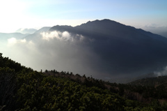 清澄な朝の霞沢岳