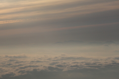 霞む雲海の朝