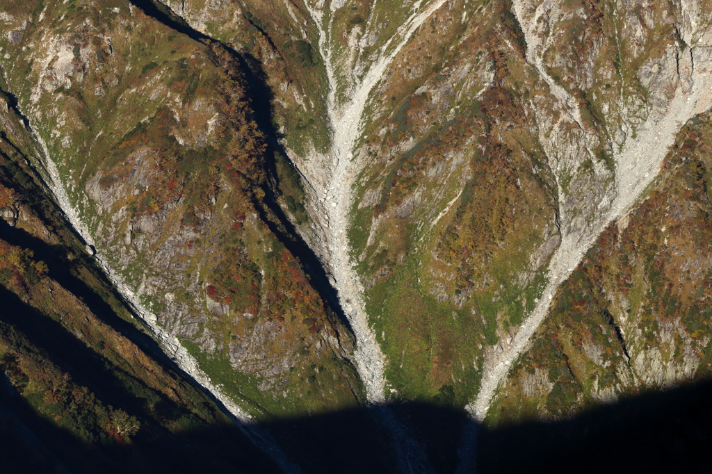 立山川源頭、カガミ谷の秋