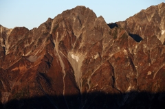 東壁峻厳