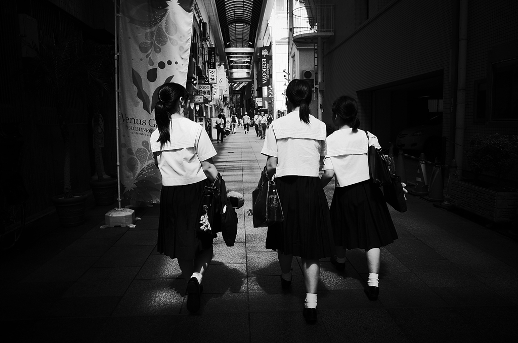3人