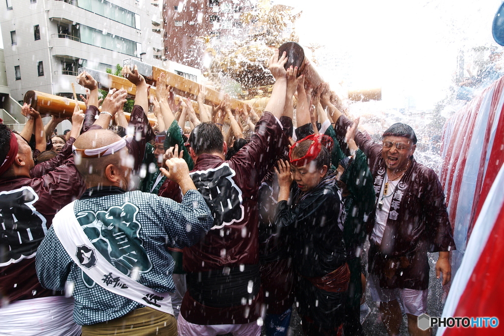 水の嵐・深川八幡祭り４