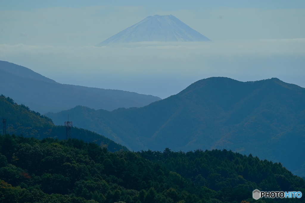 霞む富士山