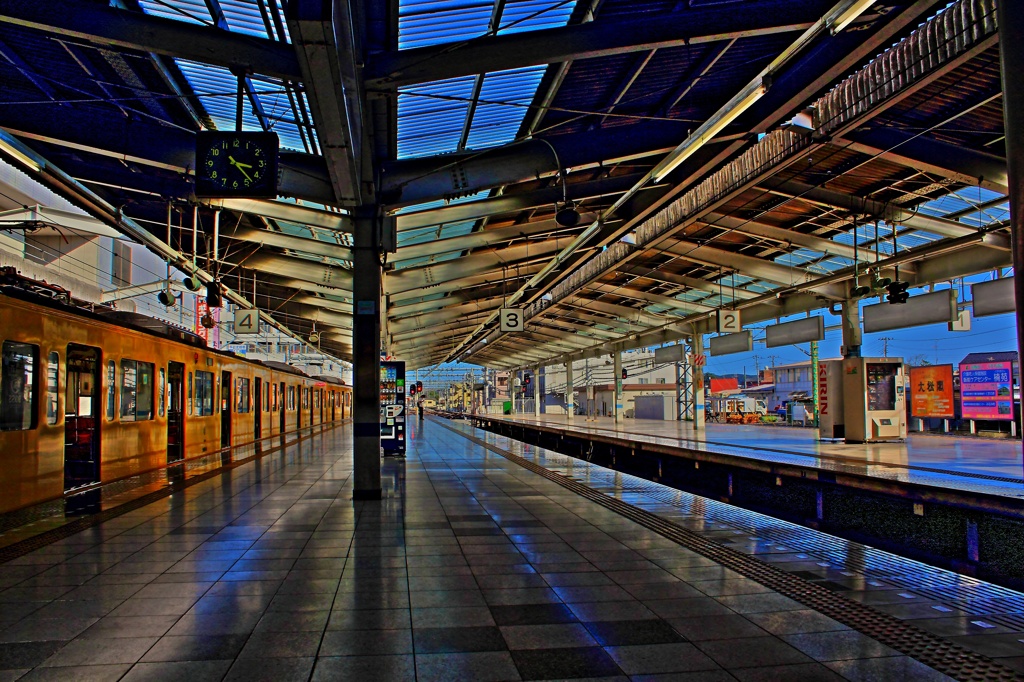 駅　HDR