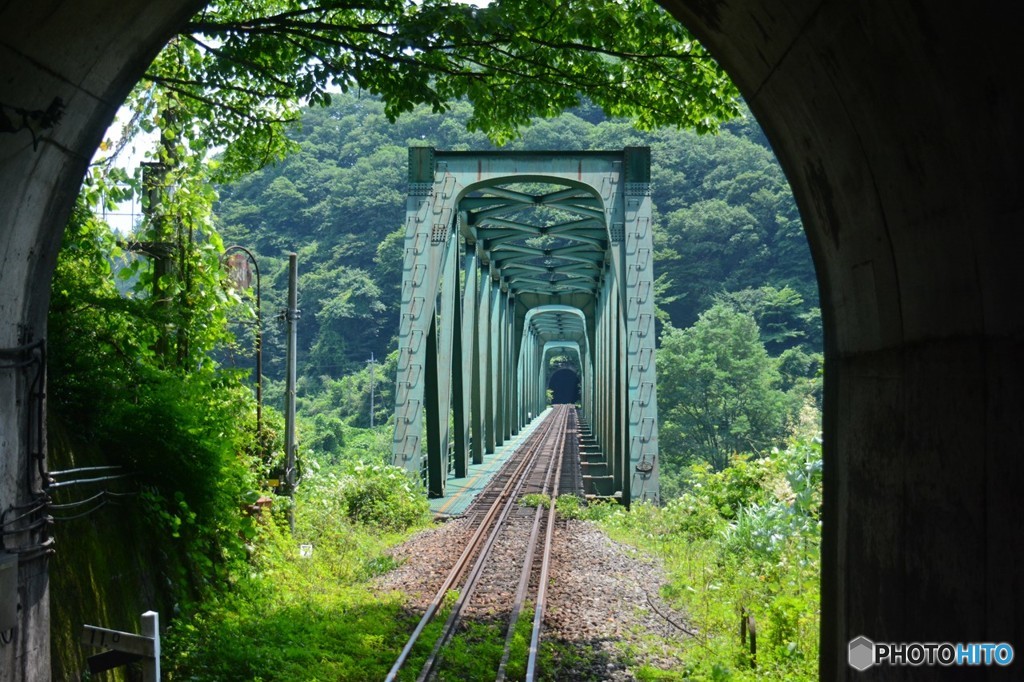 トンネルを抜けると、沢入駅だった！