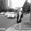 信号待ちのランナー