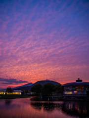 夕空を見ながら待つ