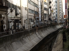 東京