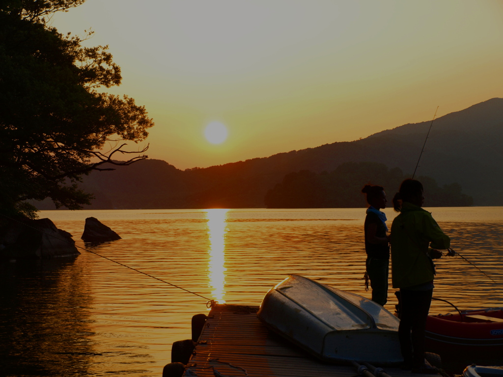 檜原湖の夕日