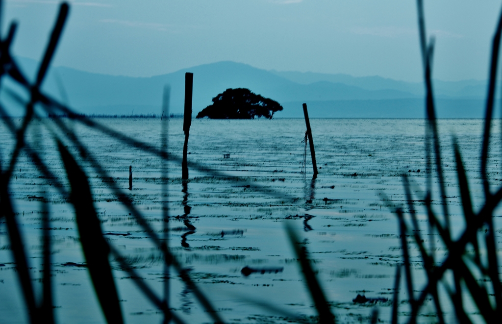 鳰の蒼湖 by 近江源氏 （ID：5748271） - 写真共有サイト:PHOTOHITO