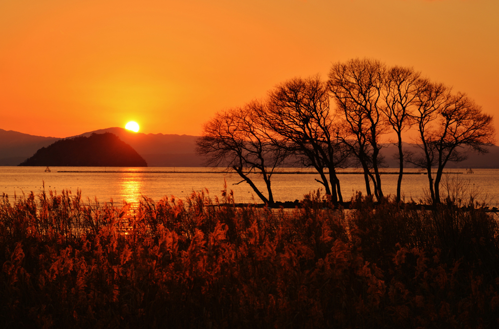 2013年元日の夕日（琵琶湖）