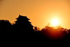 彦根城の朝日