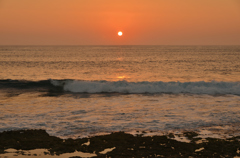 海の彼方に