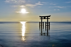 湖中鳥居朝景