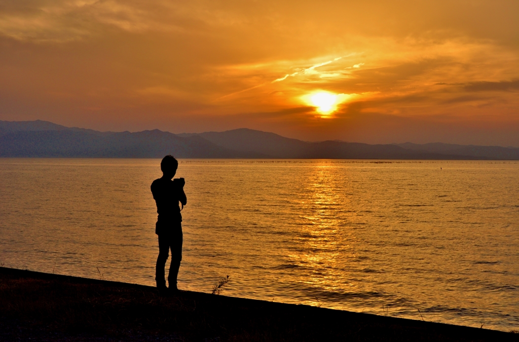 観とる夕日