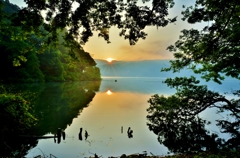 余呉湖朝風景