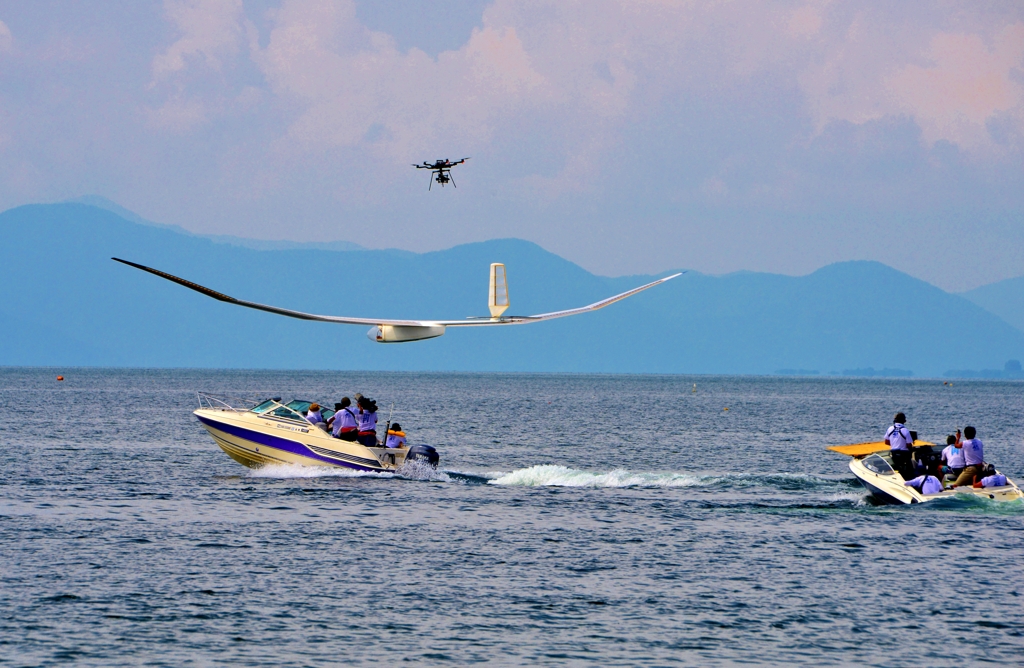 琵琶湖の空を何処までも