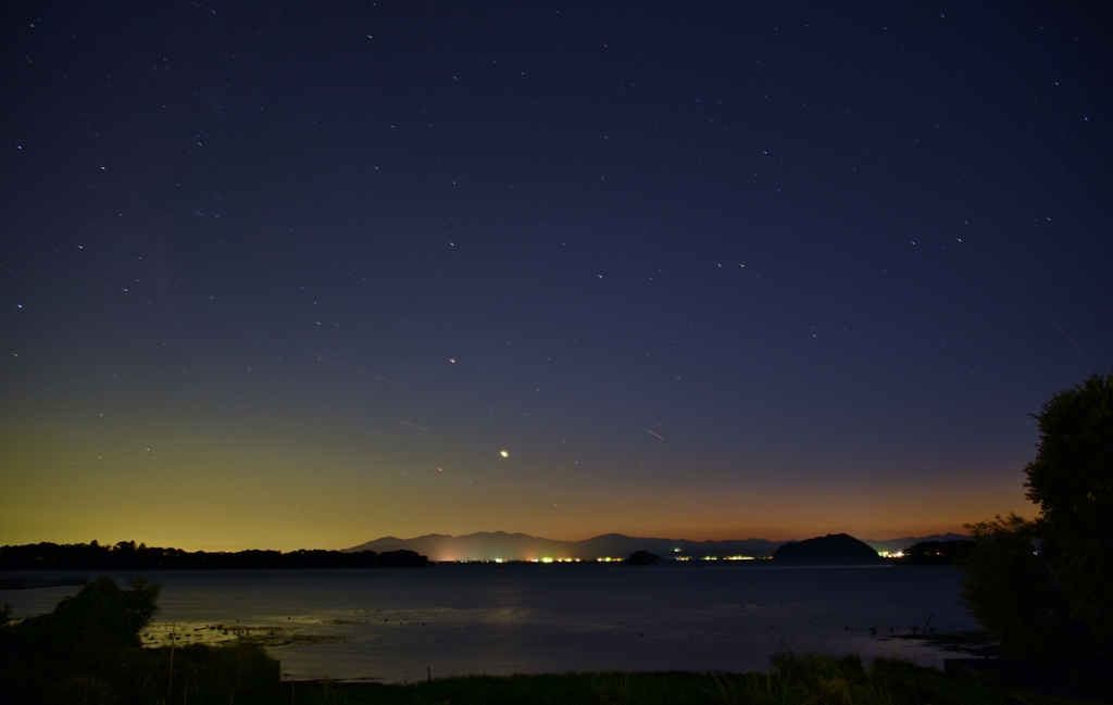 星が瞬く夜へ