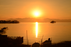 夕陽にむかって