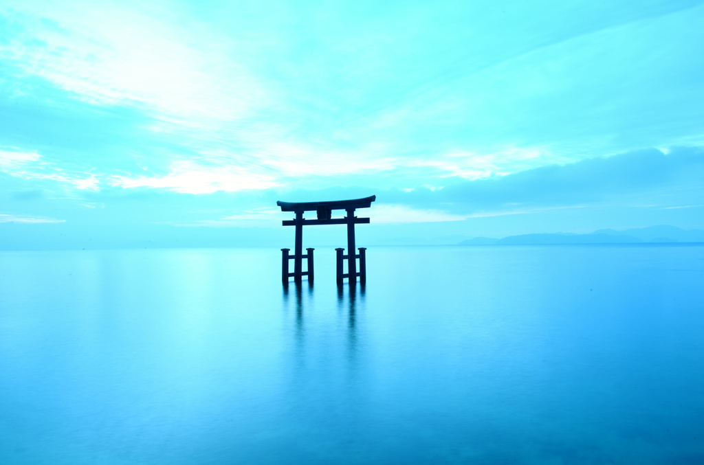 湖中鳥居～蒼の世界～