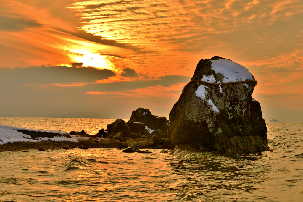 烏帽子岩の冬夕景