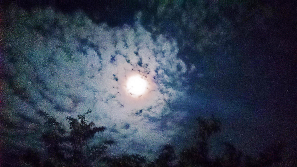 月雲