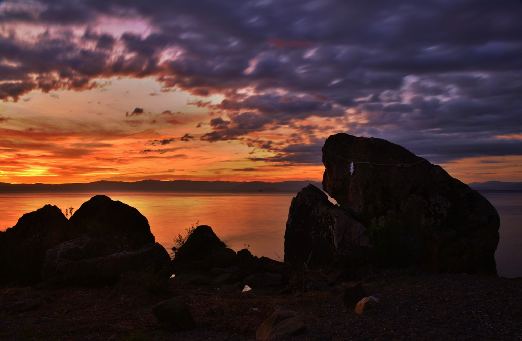 岩場夕景