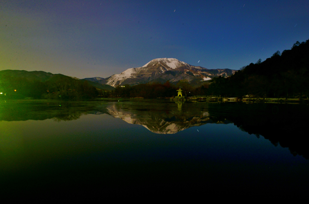 丑三つの夜影