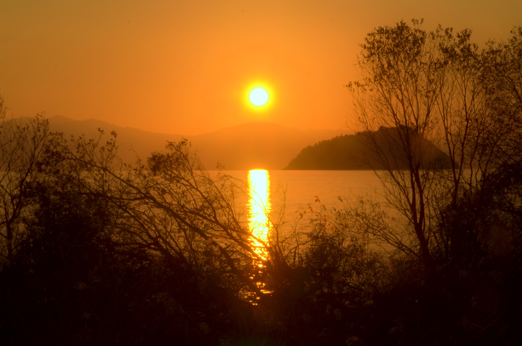 Sunset lake Mother
