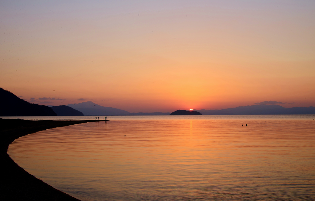 淡海の目覚め
