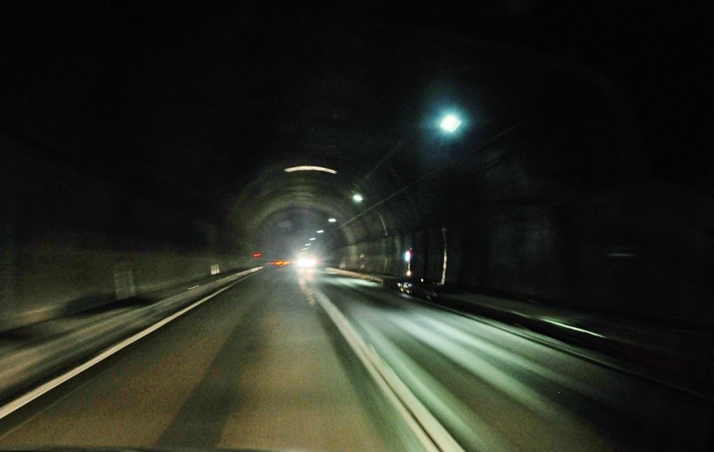道路トンネル