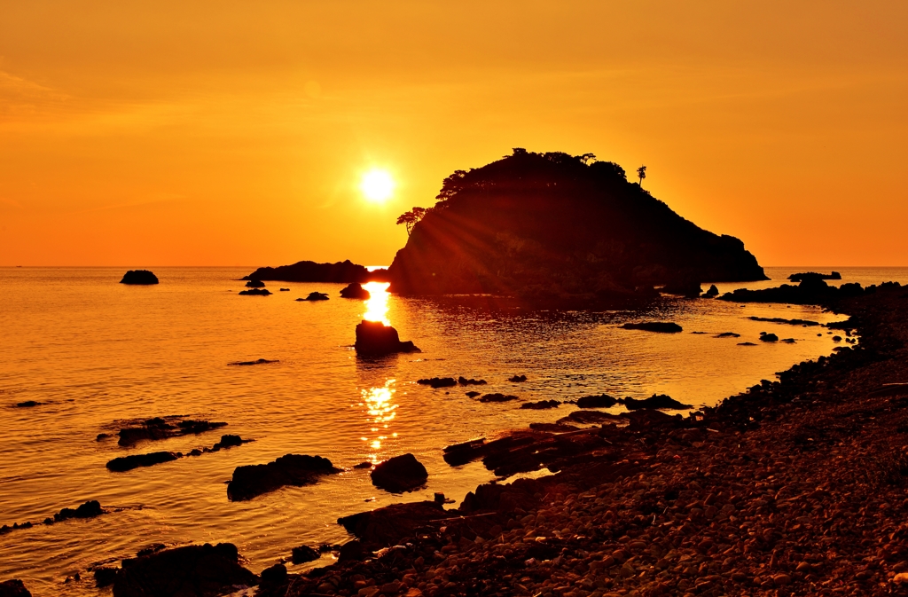 越前亀島の夕日