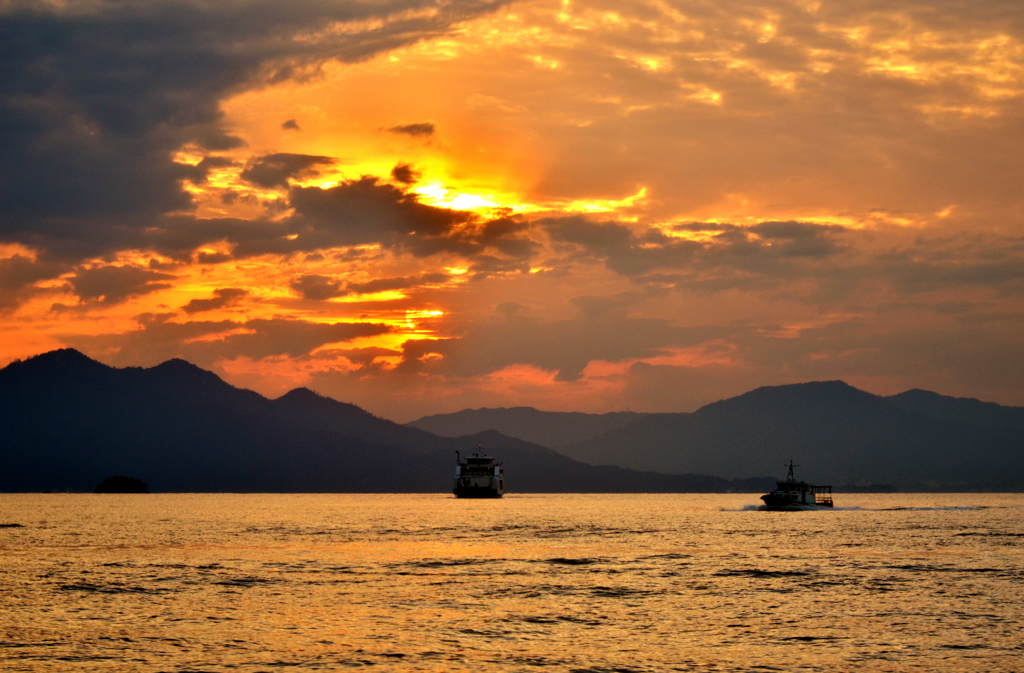 夕暮れの広島湾