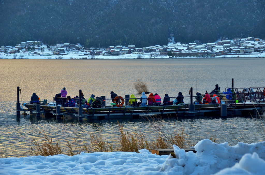 余呉湖冬風物詩