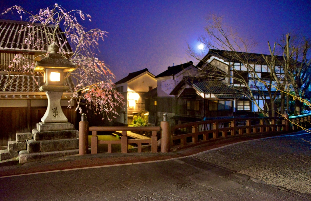 八幡堀月光