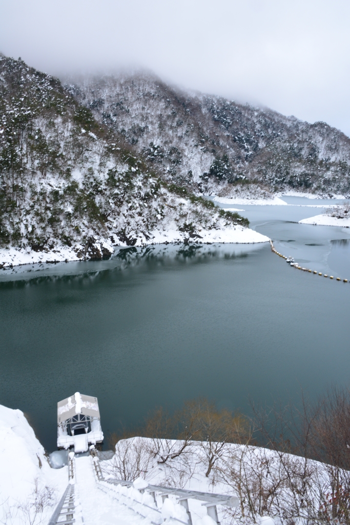 白龍湖の冬