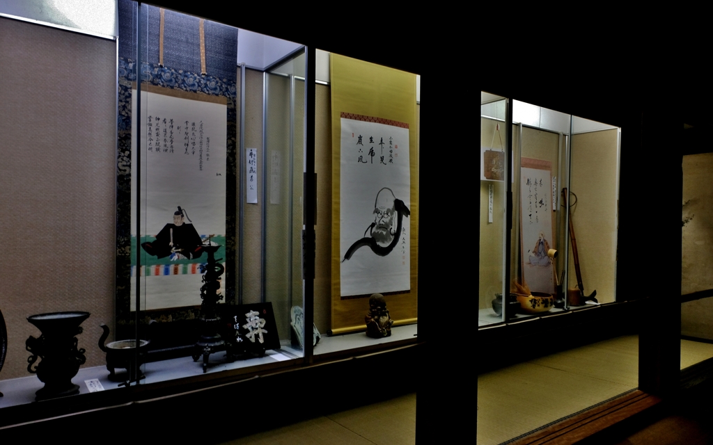 彦根龍潭寺掛け軸