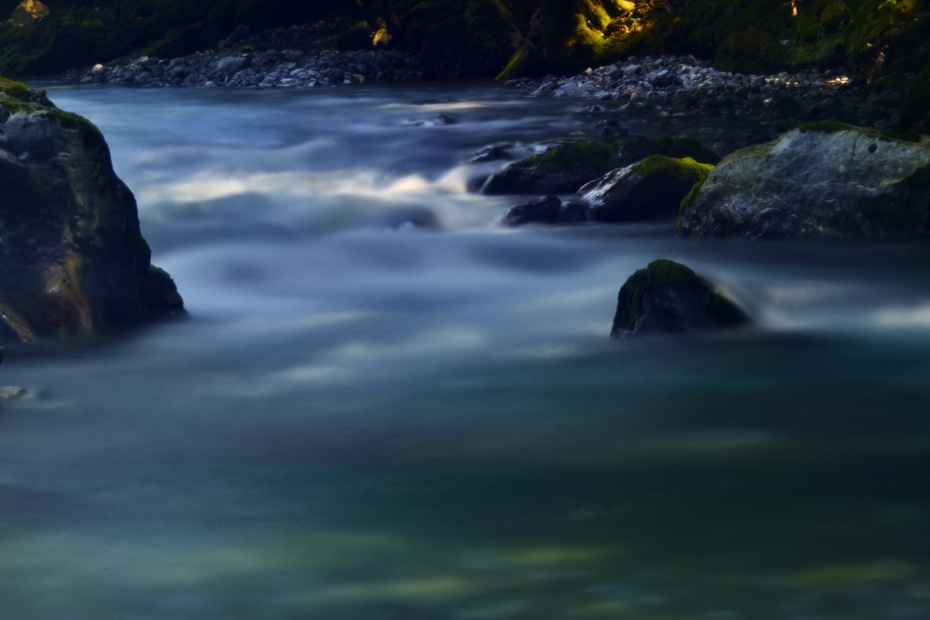 渓流の川面 by 近江源氏 （ID：8891334） - 写真共有サイト:PHOTOHITO