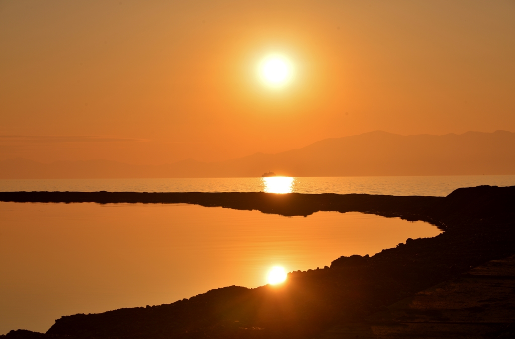 夕日三点