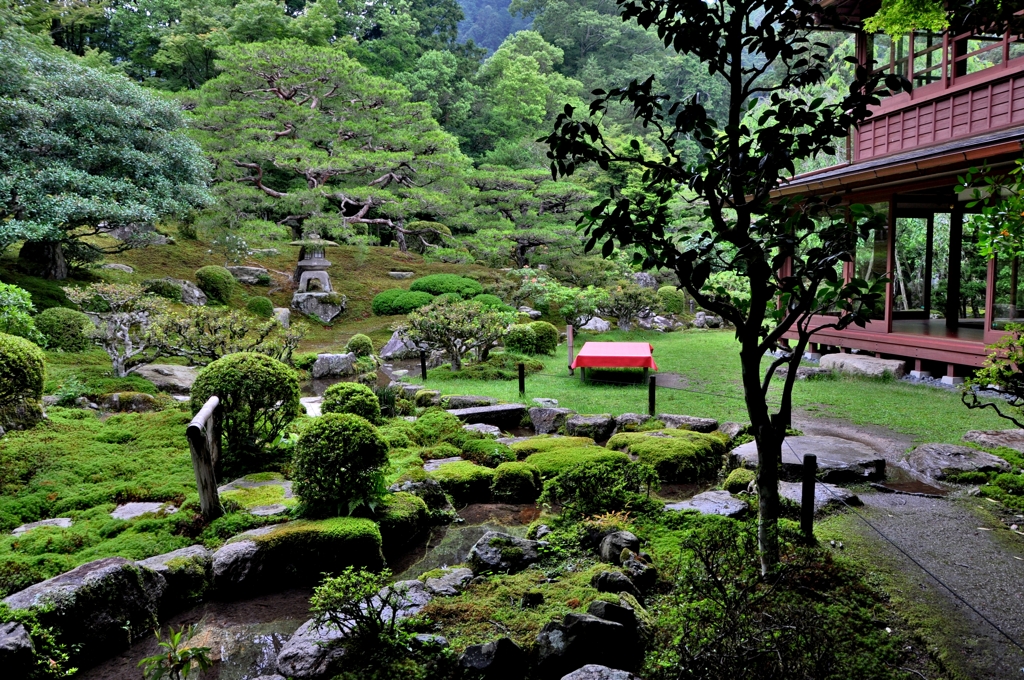 いにしえの里坊庭園