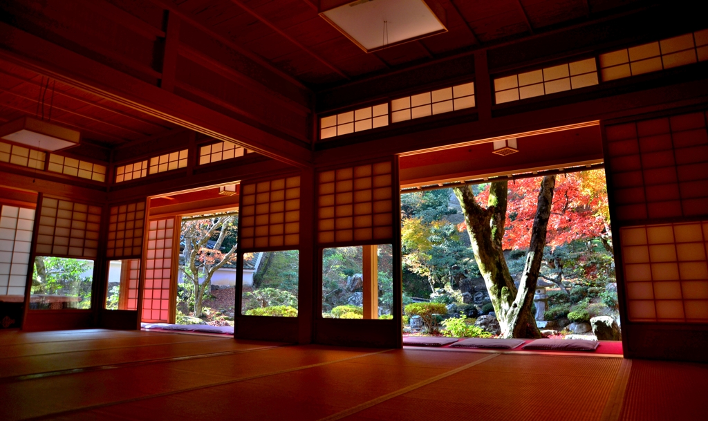 静瀧寺徳源院客殿・秋景