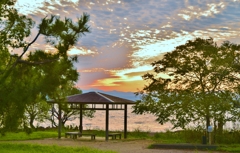 水辺の四阿夕景