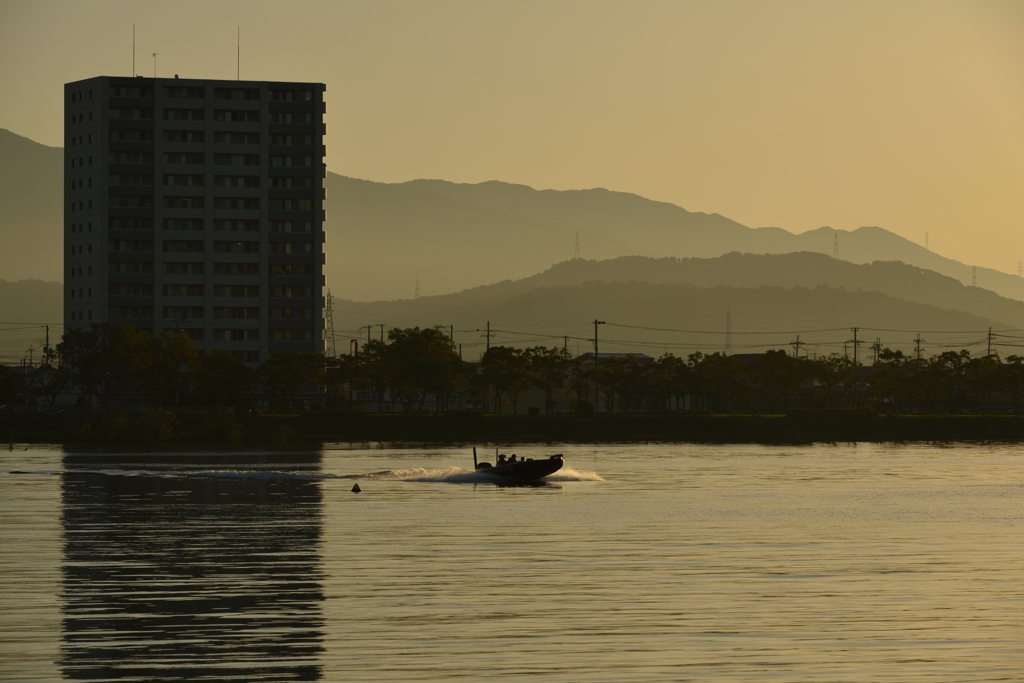 湖国景