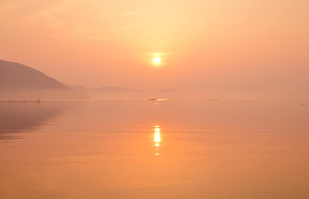 琵琶湖春霞