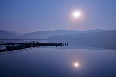 余呉の朝湖