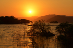 至福のひと時～湖北の夕日～